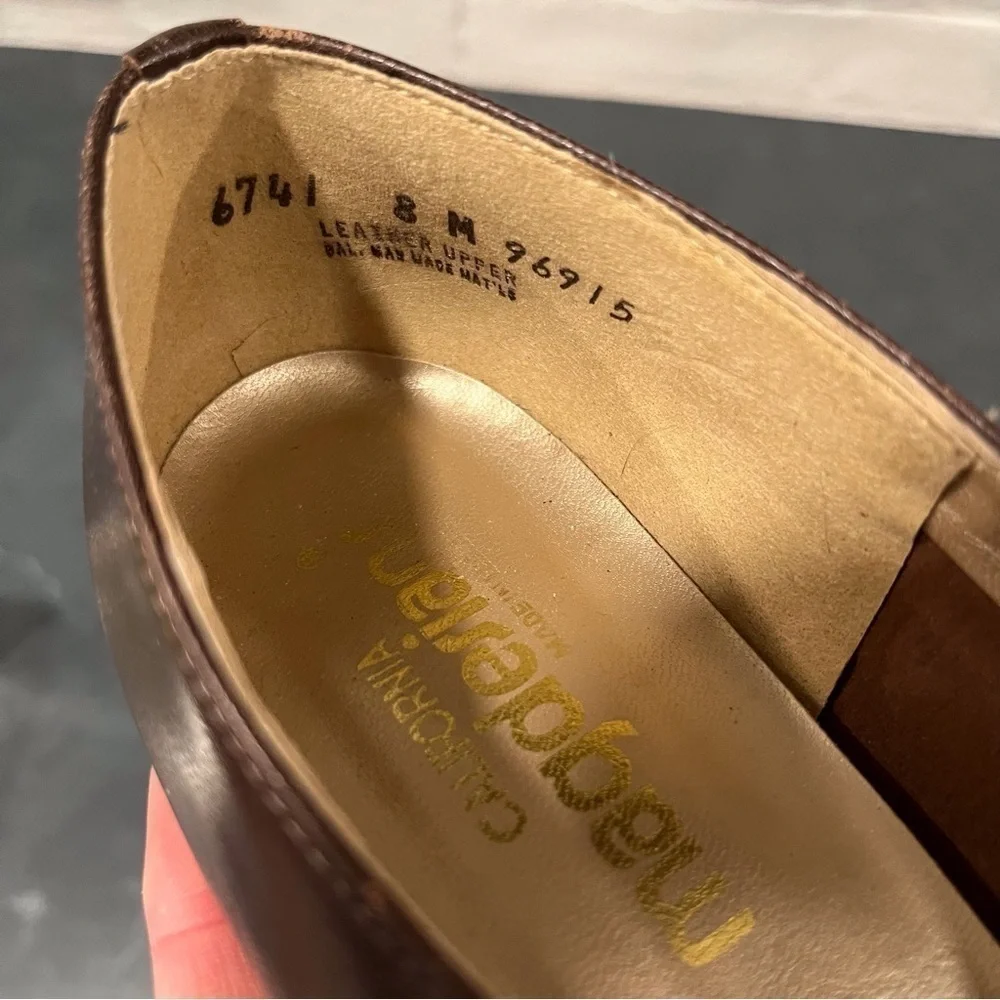 Magdesians sz 8 brown leather pumps